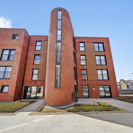 One And Two Bed Apartments Slough Near Heathrow Colnbrook Exterior photo