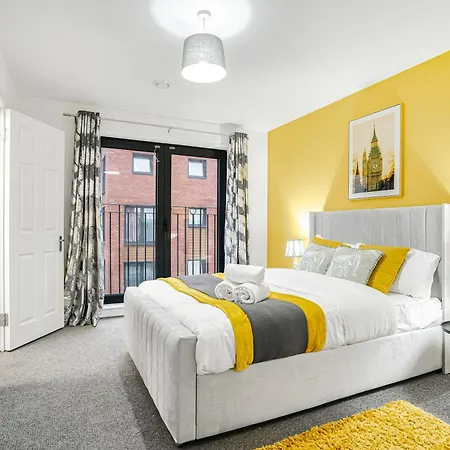 One And Two Bed Apartments Slough Near Heathrow Colnbrook Exterior photo