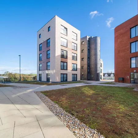 One And Two Bed Apartments Slough Near Heathrow Colnbrook Exterior photo